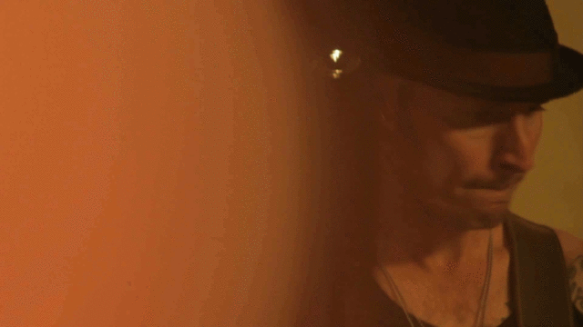 8502497.gif