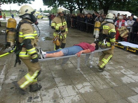 Image Hosted by PicturePush - Photo Sharing